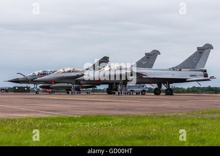 Paire de Rafale C'est & de rechange du Delta Ramex Mirage photo de la Royal International Air Tattoo 2016. Banque D'Images