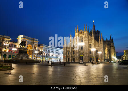 La Cathédrale de Duomo tôt le matin à Milan, Italie Banque D'Images