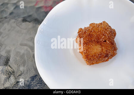 Espagnol typique fait maison, beignets sucrés beignets de Pâques , et le lait frit Banque D'Images
