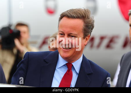 Farnborough, Hampshire, Royaume-Uni. 11 juillet, 2016. Farnborough International Airshow. PM Cameron quitte le Farnborough International Airshow Crédit : Uwe Deffner/Alamy Live News Banque D'Images