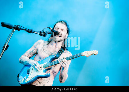 Monza Italie. 10 juillet 2016. Le groupe de rock écossais Biffy Clyro effectue en live sur la scène du Parco di Monza au cours de l'I-Days Festival ©Matteo Scalet/Alamy Live New Banque D'Images