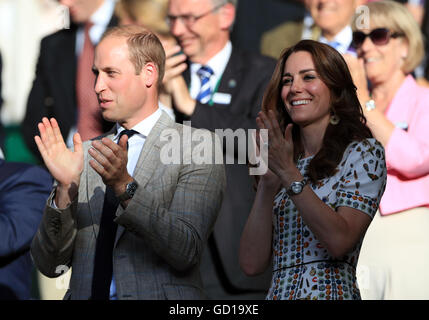 Duc et Duchesse de Cambridge applaudir la victoire de Heather Watson et Henri Kontinen dans le double mixte au jour 13 de l'de Wimbledon à l'All England Lawn Tennis et croquet Club, Wimbledon. Banque D'Images