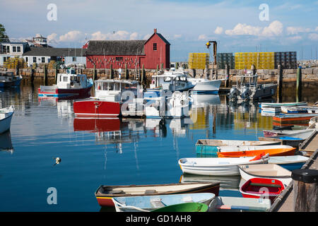 Rockport Harbor, un célèbre port de pêche, au Massachusetts pour les artistes et les touristes. Banque D'Images