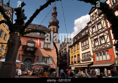 Place du marché de Cochem et St Martinskirche, (St. Martin église) Banque D'Images