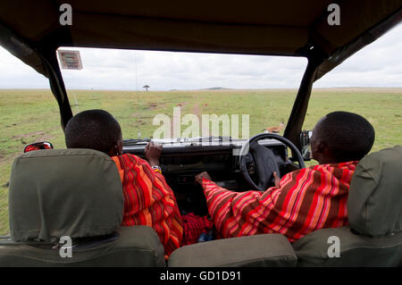 Guides Maasai, Masai Mara National Reserve, Kenya, Africa Banque D'Images