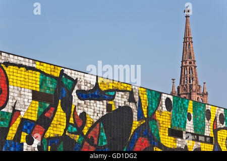 Mur de céramique de Joan Miro au Wilhelm-Hack-Museum, Cafedrale Turm 33 Tower, Ludwigshafen, Rhénanie-Palatinat Banque D'Images