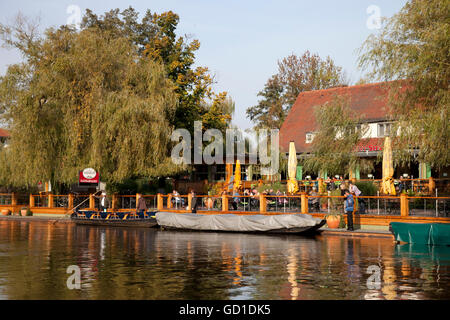 Ferry Port, barges, Luebben Spreewald, Brandebourg Banque D'Images