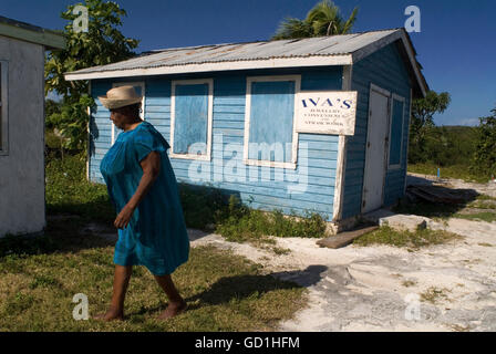 Atelier d'artisanat Iva Thompson, New Bight, Cat Island. Bahamas. Banque D'Images