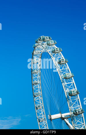 Roue du millénaire ou London Eye. Londres, Angleterre, Royaume-Uni, Europe. Banque D'Images