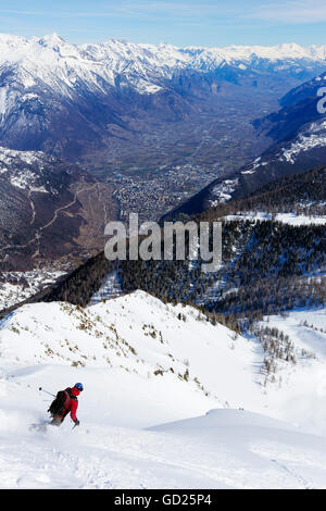 Ski de randonnée près de Martigny au Col de la Forclaz, Valais, Alpes Suisses, Suisse, Europe Banque D'Images