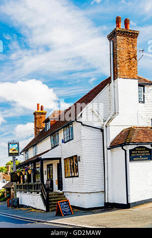 Hartfield (East Sussex), la charrette de foin Pub Banque D'Images