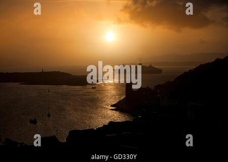 La Cunard Queen Mary II visiter 2015 Oban Banque D'Images