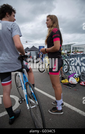 Red Hook Crit Londres 2016 Fixie pignon fixe vélos piste vélo manifestation UK Banque D'Images