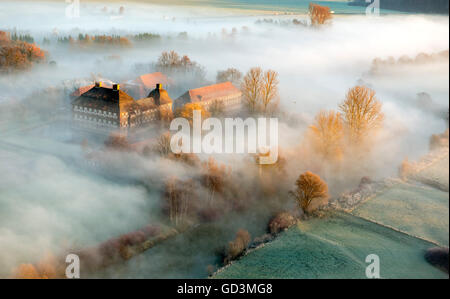 Vue aérienne, Château Oberwerries, château de rêve, le matin brouillard sur der Lippe, inondation meadows, aube sur Hamm Hamm, Banque D'Images