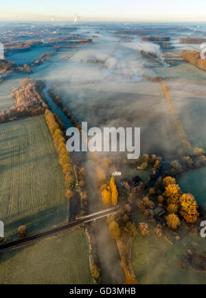 Vue aérienne, Château Oberwerries, château de rêve, le matin brouillard sur der Lippe, inondation meadows, aube sur Hamm Hamm, Banque D'Images