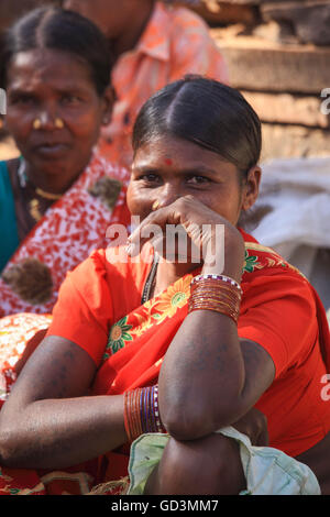 Les femmes tribales, haat bazar, bastar, Chhattisgarh, Inde, Asie Banque D'Images