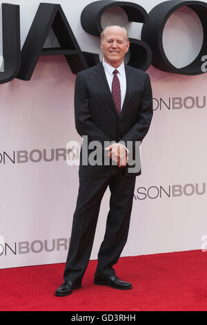 Londres, Royaume-Uni. 11 juillet 2016. Producteur Frank Marshall. Arrivées tapis rouge pour la première européenne de l'Universel film Jason Bourne (2016) à Londres de Leicester Square. Credit : Bettina Strenske/Alamy Live News Banque D'Images