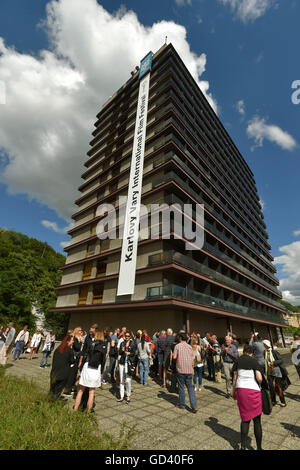 Karlovy Vary, République tchèque. Le 06 juillet, 2016. Atmosphère lors de la 51e Festival International du Film de Karlovy Vary à Karlovy Vary, République tchèque, le 6 juillet 2016. © Slavomir Kubes/CTK Photo/Alamy Live News Banque D'Images