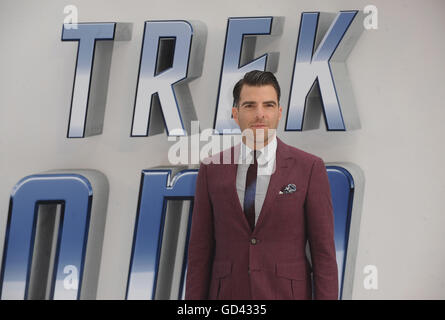 Londres, Royaume-Uni. 12 juillet, 2016. Zachary Quinto assiste à la première UK de 'Star Trek au-delà" à l'Empire Leciester Square. Credit : Ferdaus Shamim/ZUMA/Alamy Fil Live News Banque D'Images