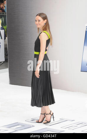 Londres, Royaume-Uni. 12 juillet, 2016. Lydia Wilson assiste à la première UK de 'Star Trek au-delà" à l'Empire Leciester Square. Credit : Ferdaus Shamim/ZUMA/Alamy Fil Live News Banque D'Images