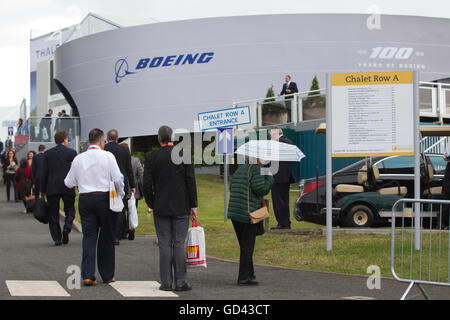 Farnborough, Hampshire, Royaume-Uni. 12 juillet, 2016. Farnborough International Airshow 2016 Mardi 12 juillet 2016. Crédit : Jeff Gilbert/Alamy Live News Banque D'Images