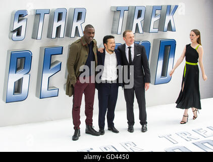 Londres, Royaume-Uni. 12 juillet, 2016. Idris Elba   Justin Lin     Simon Pegg Lydia Wilson assiste à la première UK de 'Star Trek au-delà" à l'Empire Leicester Square, le 12 juillet 2016 à Londres, en Angleterre. Crédit : Gary Mitchell/Alamy Live News Banque D'Images