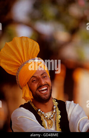 Bhangra danseuse Banque D'Images