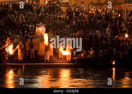 Soir à Haridwar puja Banque D'Images