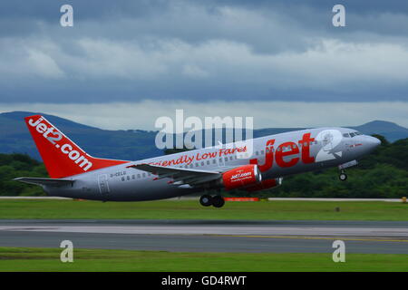 Boeing 737 Jet2 décolle Banque D'Images