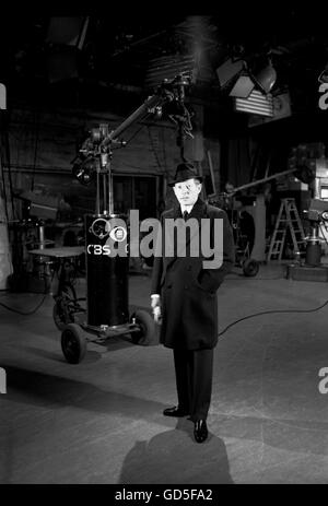 Danny Kaye sur un ensemble de télévision CBS, 1960. Banque D'Images