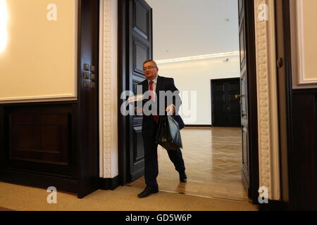 Varsovie, Pologne. 12 juillet, 2016. Ministre de l'infrastructure et de construction Andrzej Adamczyk au cours de la réunion du Conseil des ministres. Credit : Jakob Ratz/Pacific Press/Alamy Live News Banque D'Images