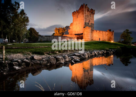 Le Château de Ross, Lough Leane, le Parc National de Killarney, Co Kerry, Ireland Banque D'Images