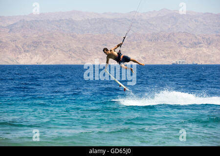 Le kite surf dans le golfe d'Aqaba Banque D'Images