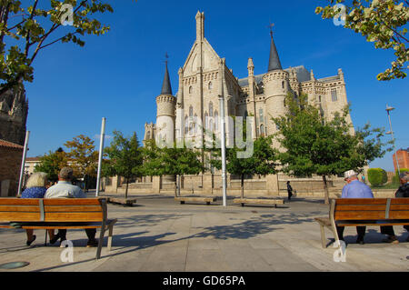 Astorga, Gaudi Palace Museun maintenant des façons, Palais Épiscopal, Via de la plata, Ruta de la Plata, province de León, Castilla y Leon, Chemin de Compostelle, Chemin de Saint Jacques, l'Espagne, Europe Banque D'Images