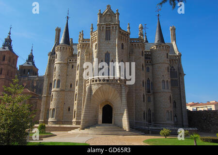 Astorga, Gaudi Palace Museun maintenant des façons, Palais Épiscopal, Via de la plata, Ruta de la Plata, province de León, Castilla y Leon, Chemin de Compostelle, Chemin de Saint Jacques, l'Espagne, Europe Banque D'Images