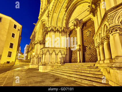 Cuenca la cathédrale néogothique 'Basilica de Nuestra Señora de Gracia' (Basilique Notre Dame de grâce), Cuenca, Espagne. Banque D'Images