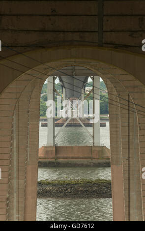 Piers approche,pont de Forth Road,North Queensferry,Fife, Écosse, Royaume-Uni, Banque D'Images