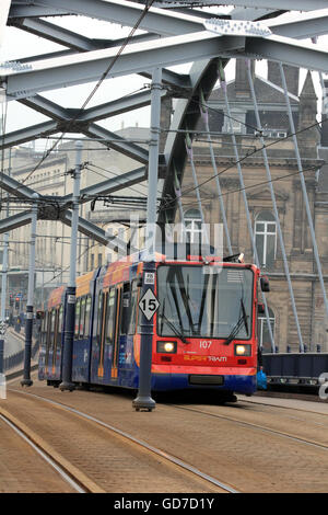 Super Sheffield Anglais light rail DE TRAMWAY Le tramway électrique South Yorkshire exécutif passager Banque D'Images