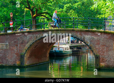 Pont sur canal Singel à Amsterdam Banque D'Images