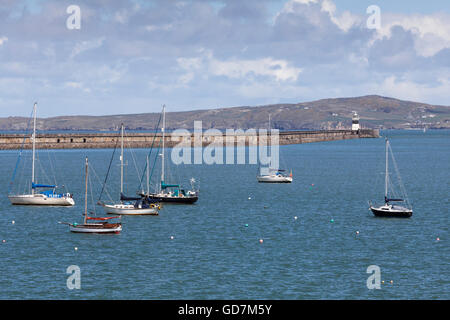 Bateaux du port de Holyhead Anglesey Banque D'Images