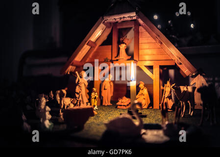 Crèche de Noël et de figurines de scène Banque D'Images