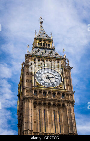 Palais de Westminster clock tower qui maintient la Grande Cloche, autrement connu sous le nom de 'Big Ben', London, UK Banque D'Images