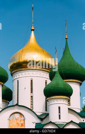 Close up of Transfiguration cathédrale en monastère de Saint Euthymius à Suzdal, la Russie. Le monastère a été fondé au 14ème c Banque D'Images