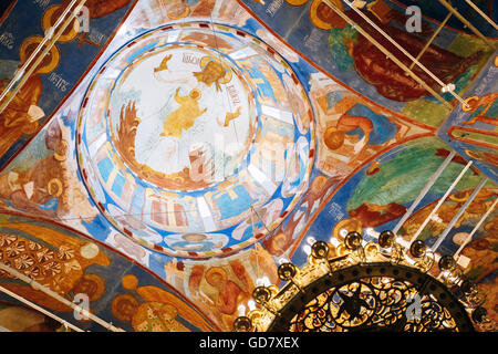 Suzdal, Russie - le 22 mai 2015 : fresques anciennes sur les murs de la cathédrale de la Transfiguration au monastère de Saint Euthymius dans Banque D'Images