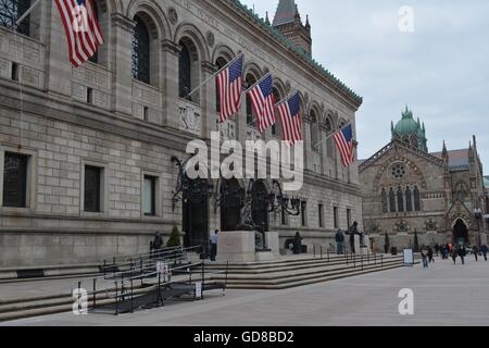 L'emblématique Boston Public Library McKim bâtiments dans Copley Square Back Bay, Massachusetts. Banque D'Images