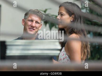 Venezia, Italie. Le 13 juillet, 2016. Bastian Schweinsteiger joueur de football allemand et joueur de tennis Ana Ivanovic à Venise, Italie. Le 13 juillet 2016 Note du rédacteur : l'utilisation de ces images par vous ou toute autre personne autorisée par vous, est entièrement à vos propres risques | conditions dans le monde entier © dpa/Alamy Live News Banque D'Images