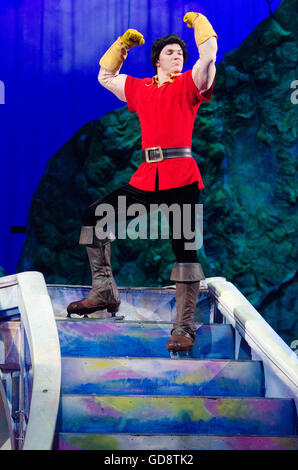 Sydney, Australie. Le 13 juillet, 2016. Les danseurs sur glace Disney en concert à l'ouverture de la Disney On Ice Ice Festival magique qui a eu lieu à Sydney à l'Qudos Bank Arena le 13 juillet. Credit : mjmediabox/Alamy Live News Banque D'Images