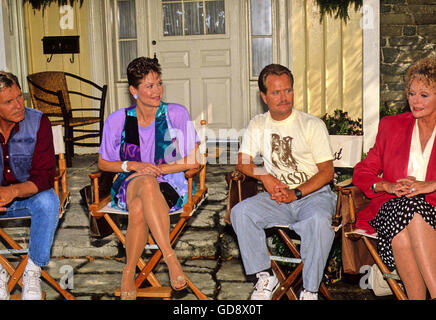 Dee Wallace avec Christopher Stone et Jon Provost 1989. 1er juillet 2008. - © Roger Karnbad/ZUMA/Alamy Fil Live News Banque D'Images