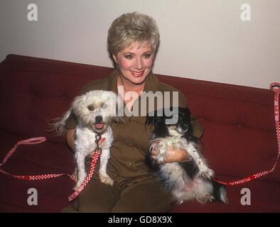 12 juillet 2006 - SHIRLEY JONES AVEC BÉATRICE ET RUGGY 08-1988. - © Roger Karnbad/ZUMA/Alamy Fil Live News Banque D'Images