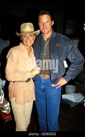 Linda Evans et Bruce Géva Caban. Roger Karnbad. 30Th Mar, 2006. - LINDAEVANSRETRO Karnbad © Roger/ZUMA/Alamy Fil Live News Banque D'Images